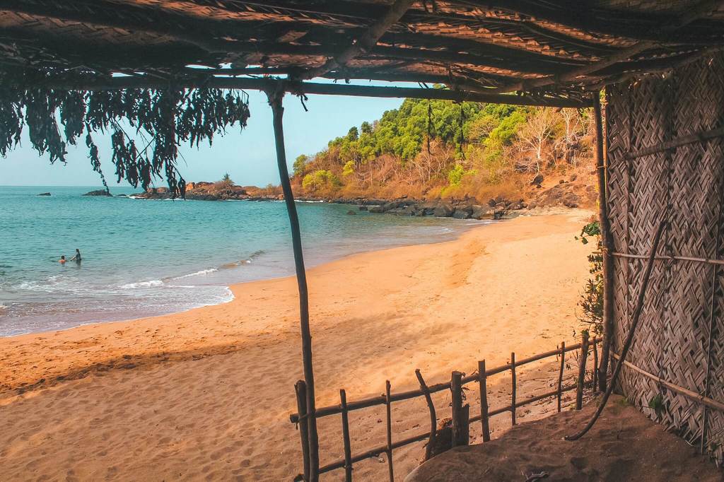 Gokarna beach trek guide - Half-moon beach