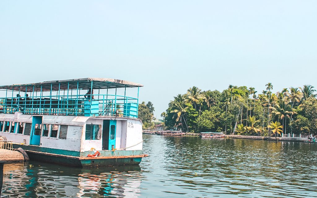 Tourist ferry in Alleppey backwaters, Alleppey, Kerala, India