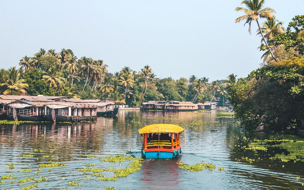 A Cheaper Alternative Guide to the Alleppey Backwaters