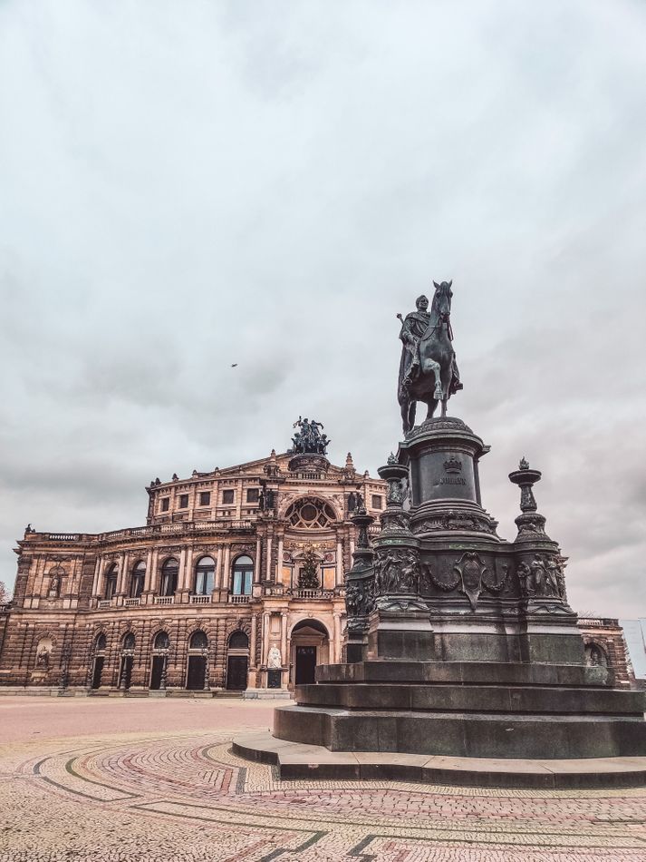 Places to Visit in Dresden itinerary - Semperoper