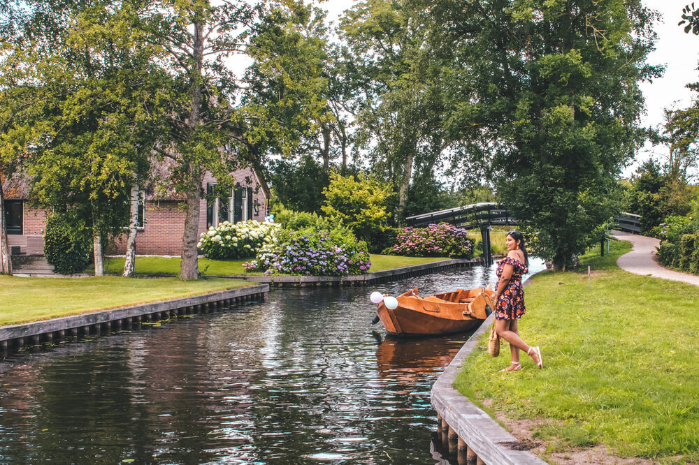 Things to do in Giethoorn Village & Travel Guide to Giethoorn, Netherlands