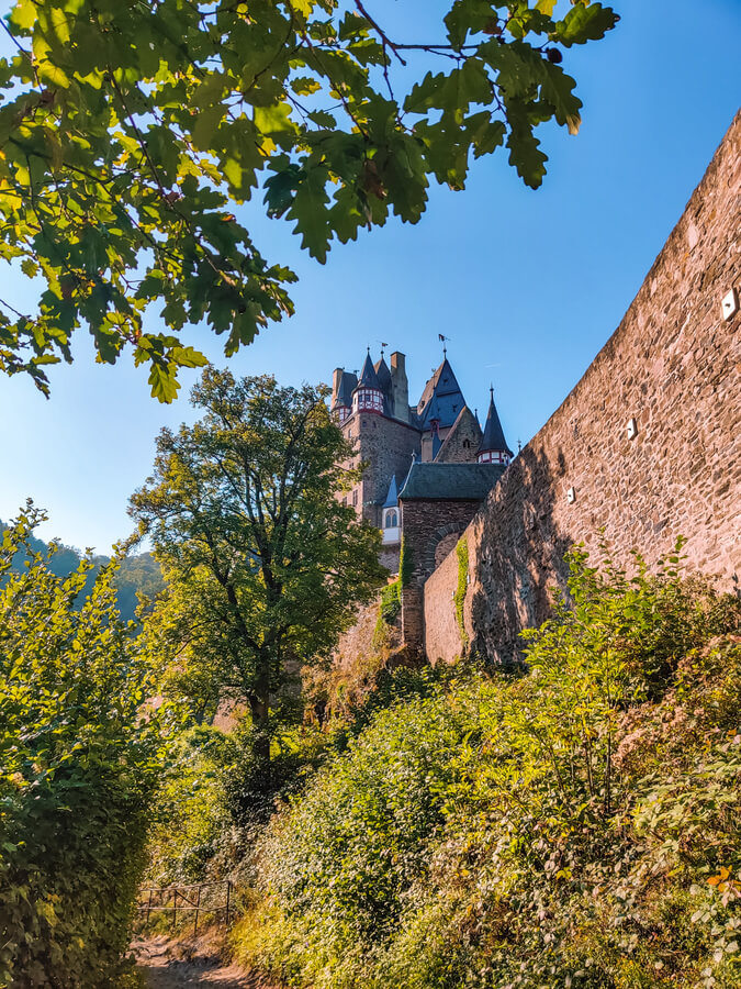 Panorama hike at the Burg Eltz castle