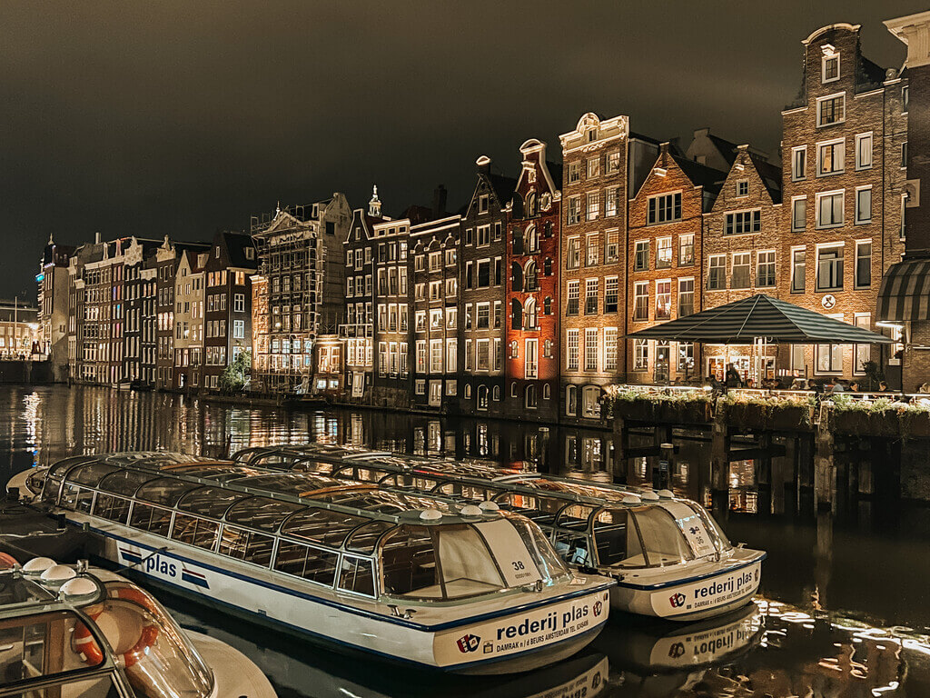 Things to do during a weekend trip to Amsterdam - Amsterdam itinerary for 48 hours - Amsterdam nightlife