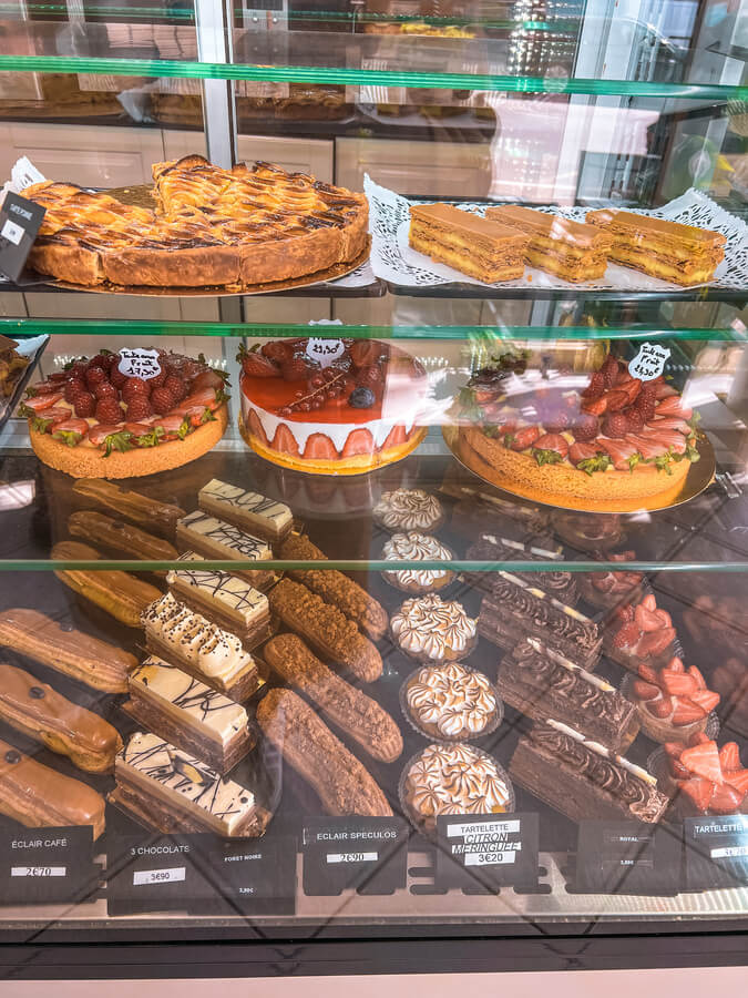 Things to do in Paris in spring time - Sample chocolate, desserts and wine