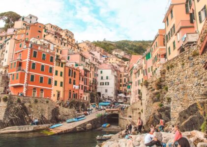 5 Cinque Terre Towns Travel Guide & Map