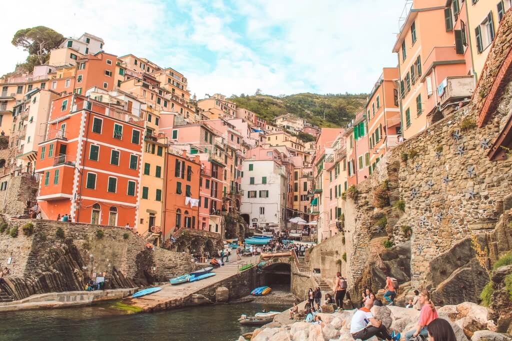 5 Best Cinque Terre Towns Travel Guide - Riomaggiore, Cinque Terre, Italy