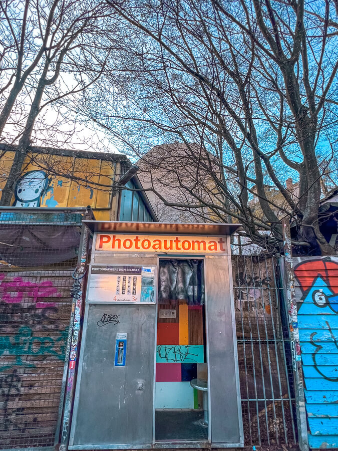 Berlin instagram locations - photo automats in Berlin